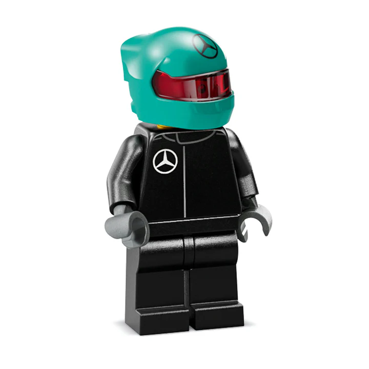 Mercedes-AMG F1® W15 versenyautó - Image 8
