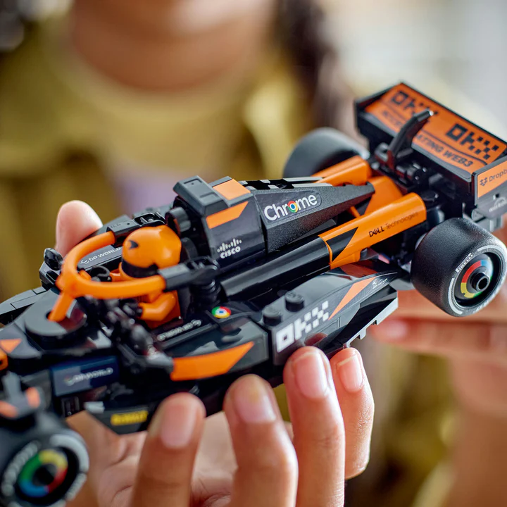 McLaren F1® Team MCL38 versenyautó - Image 4